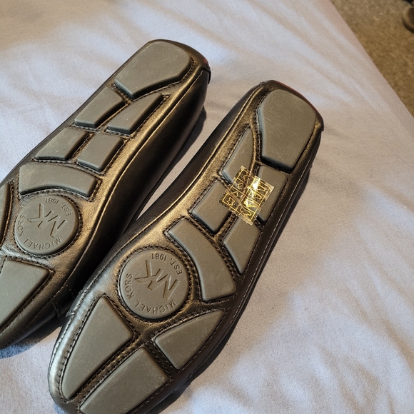 Micheal kors flats - Picture 4 of 5